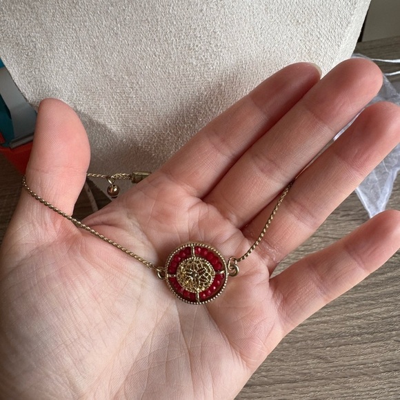 Source Unknown Jewelry - Elegant Gold and Red Pendant Bracelet